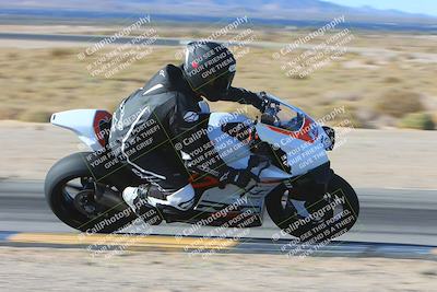 media/Dec-05-2024-Racers Edge (Thu) [[e102e0690b]]/3-B Group/Session 1 (Turn 9 Inside)/
